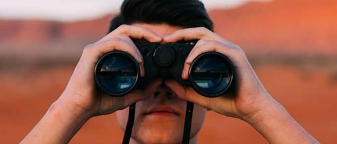 How do binoculars work